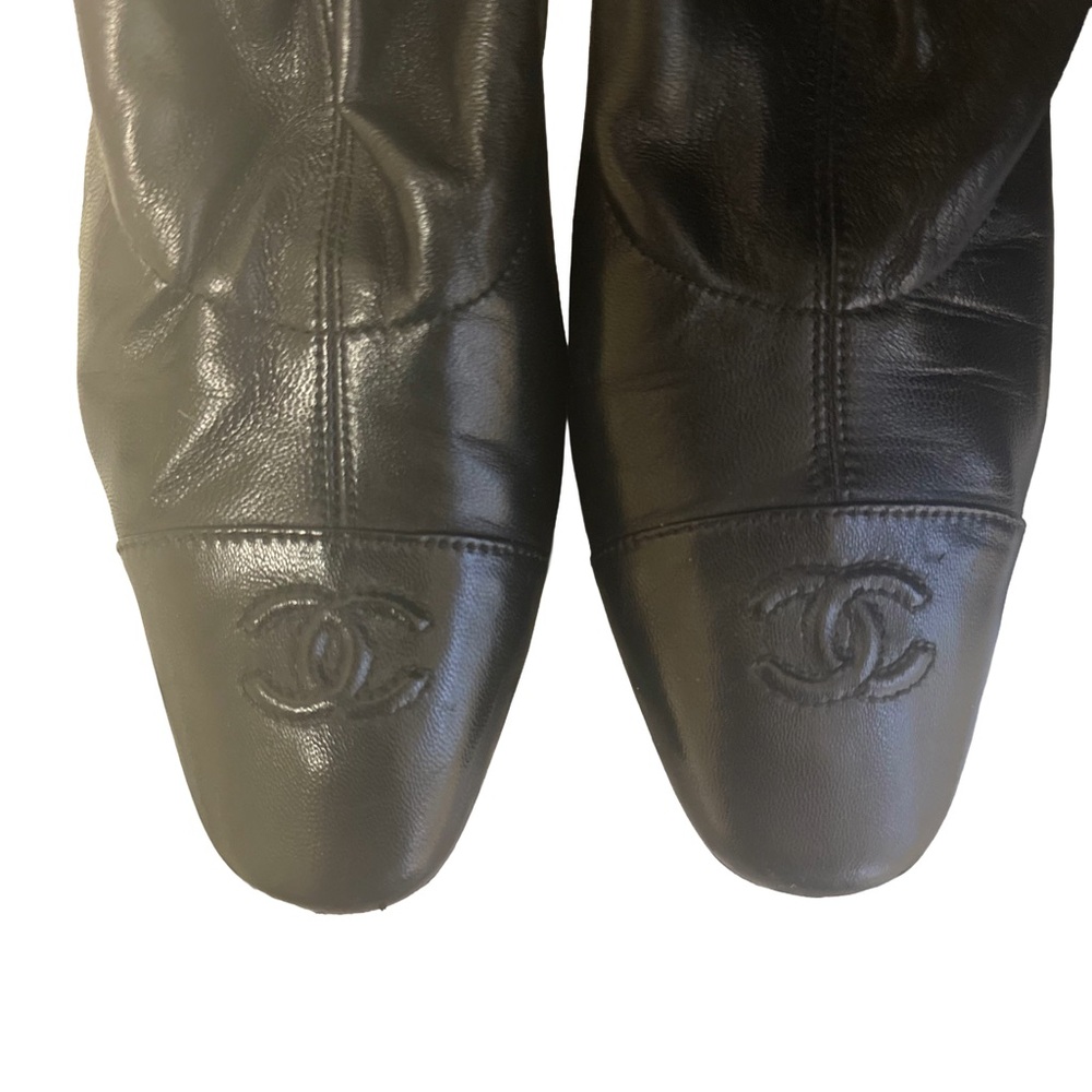 Chanel Vintage Black Leather Knee-High Boots with CC cap logo
